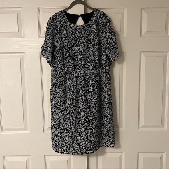 Torrid Black and White Floral Dress - Picture 4 of 8